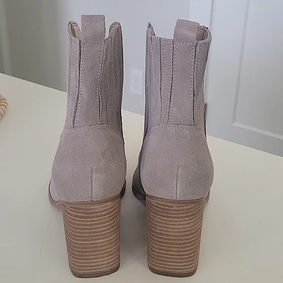 MARC FISHER LTD | OMMIE POINTED TOE BOOTIE IN LIGHT NATURAL - Picture 2 of 7